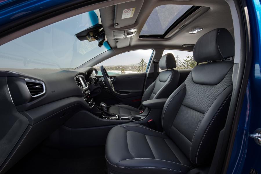  Hyundai IONIQ hybrid (AE) 2018 года  (AU) (фото 21 из 42)